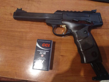 Buenas tardes, con la F recién llegada voy a empezar a buscar una pistola para standar. 
Modelo pues no 40