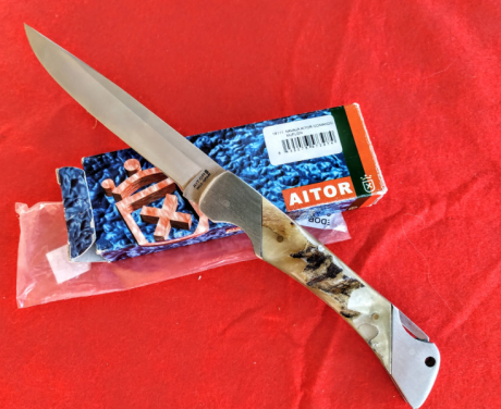 Navaja Aitor Commando modelo grande, de las primeras que fabricó Pielcu, aún con material de Ermua, hoja 01