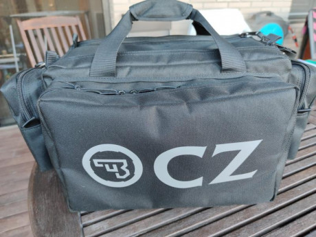 Vendo por no usar CZ Shadow 2 Urban Grey muy poco usada, con su caja original y documentación. Vendo junto 00