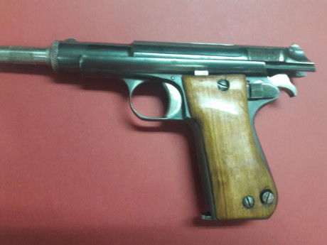 Este en muy bien estado, todo original
para guiar en la F  precio 600
contacto por privado 02