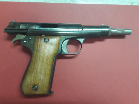 Este en muy bien estado, todo original
para guiar en la F  precio 600
contacto por privado 01