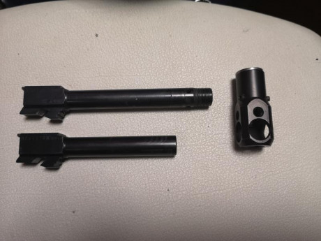 Pongo a la venta este arma de 2 Generación con su caja y tres cargadores. Esta preparada para open e incluye 31