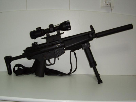 Buenas a todos.
Un amigo vende esta carabina GSG 5 en calibre .22
Está completamente nueva y lleva muchos 00