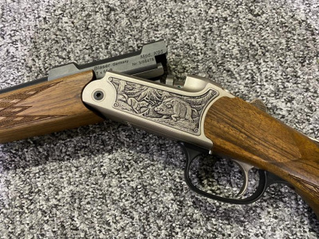 Vendo un rifle “ una joya “ por si le interesa a algún amigo.. 
Blaser monotiro K95 LUXUS calibre 7x65R
Muy 01