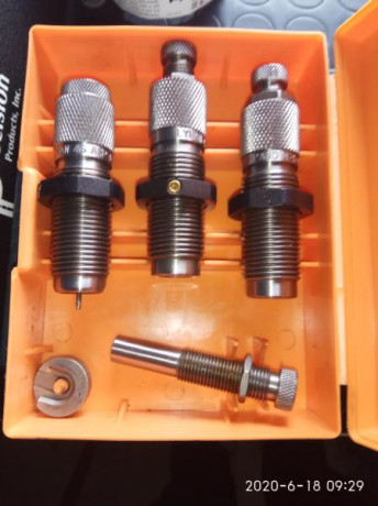 Dies marca lyman para 45 ACP, con Shell holder de la marca, estado excelente, poco uso.
 Precio 55 euros 01