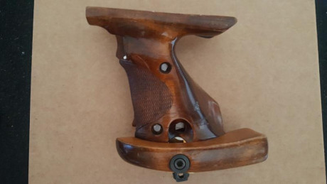 Se vende cacha original de Unique Des69 de zurdo, en muy buen estado.
Precio 30.-€ , está en Lleida 00