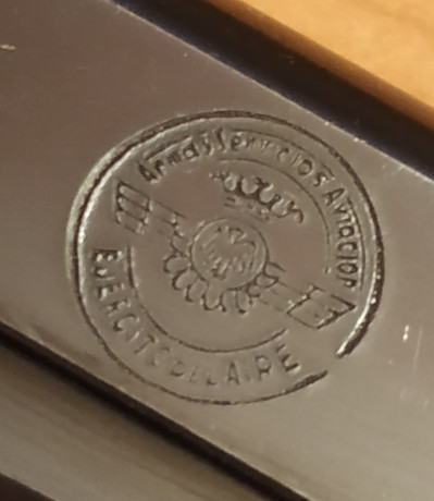 Perfecto estado, 5 cargadores y 2 fundas, un juego de cachas (marrones) extra. S1.jpg  100 €.  :birra^: 00