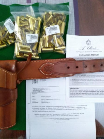 Hola, vendo revolver Uberti 1873 / 44-40 en 4"3/4 de cañón, estado impoluto, solo 25 disparos efectuados.
Complementos: 22