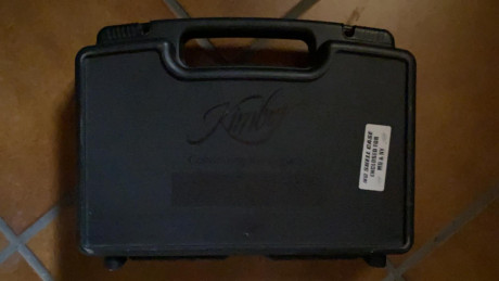 Buenas, se vende esta preciosidad del calibre 22lr.

Es una Kimber Rinfire Súper, lleva maletin original 10