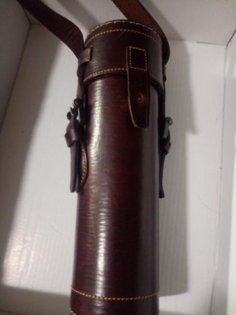 Para visor de batida de hasta 25 cm, con forro de borreguilo y cuero tratado.

60€ envío incluido 00