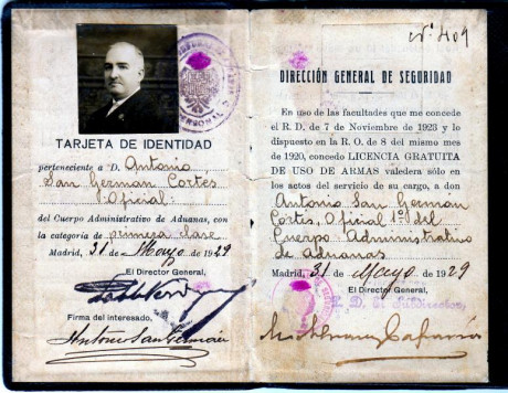  EN RECUERDO Y HOMENAJE A LOS QUE YA NO ESTÁN. 

Si pones en  GOOGLE    PASAPORTES EN LA MEMORIA   da 141