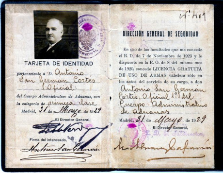  EN RECUERDO Y HOMENAJE A LOS QUE YA NO ESTÁN. 

Si pones en  GOOGLE   PASAPORTES EN LA MEMORIA  da igual 141