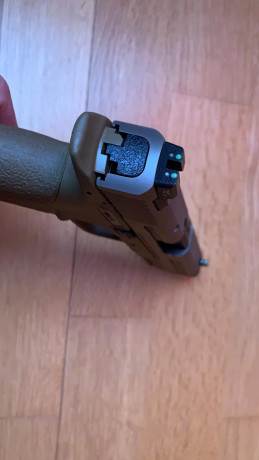 Vendo o cambio pistola S&W MP9 (Versión V-Tac, color FDE)(https://www.borchers.es/pistolas-servicio/966-pistola-smith-and-wesson-mod-mandp9-viking-tactics-vtac.html) 02