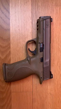 Vendo o cambio pistola S&W MP9 (Versión V-Tac, color FDE)(https://www.borchers.es/pistolas-servicio/966-pistola-smith-and-wesson-mod-mandp9-viking-tactics-vtac.html) 01