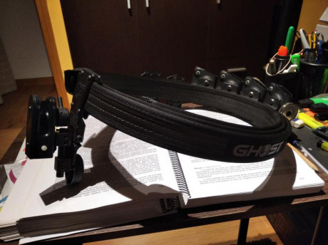 Buenas compis. 
Vendo o cambio la pistola del asunto, con 7 cargadores de 10 y 4 de 9, dos juegos de cachas 02