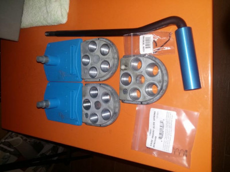 Pues me quito material sobrante por cambio de maquina. 
No vendo nada suelto. El material está en zaragoza. 01