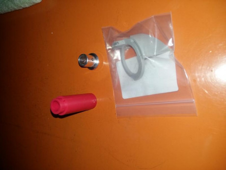 Pues me quito material sobrante por cambio de maquina. 
No vendo nada suelto. El material está en zaragoza. 00