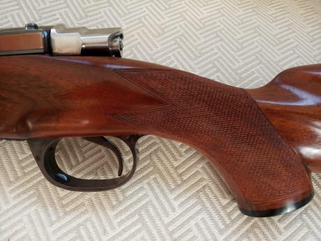 Buenos días
Vendo rifle Santa Bárbara del 7x57 en estado impecable por 900 € no negociables. Gastos de 12