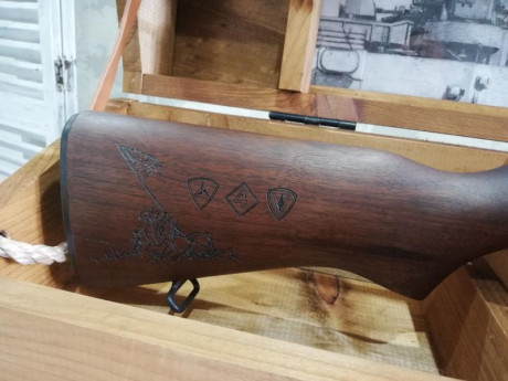 Vendo M1 GARAND edición especial, conmemorativo de la batala de IWO JIMA.
El rifle y sus accesorios están 70