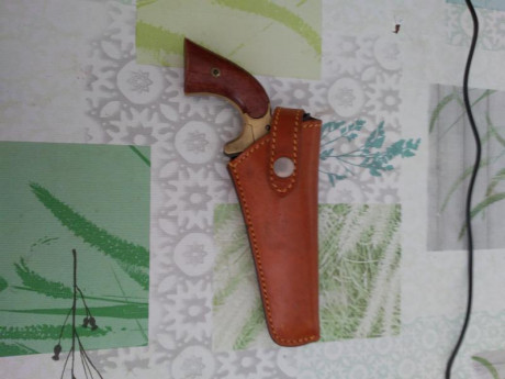 Hola:

Vendo un Remington Pocket en cal .31 fabricado por ASM (Army San Marco).

El revolver esta en buen 42