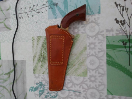 Hola:

Vendo un Remington Pocket en cal .31 fabricado por ASM (Army San Marco).

El revolver esta en buen 40