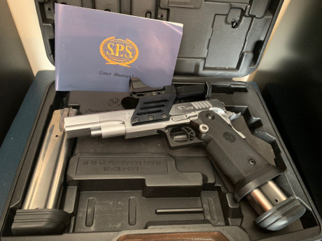 Se vende  pistola SPS vista Long 9 usada dos veces
1 Estuche acolchado sps
1 Cinturón con Velcro
3 porta 02