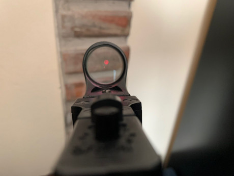 Se vende  pistola SPS vista Long 9 usada dos veces
1 Estuche acolchado sps
1 Cinturón con Velcro
3 porta 00