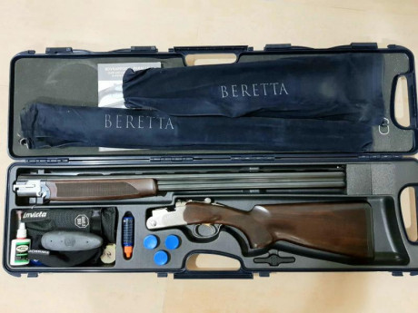 Estupenda escopeta Beretta superpuesta, usada solo en tiro al plato. Con su maletín original, muy cuidada, 00