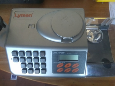 Pongo en venta una dosificadora de pólvora digital de la marca Lyman. Esta en perfecto estado
Funciona 02