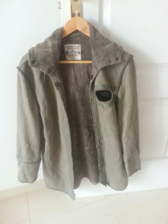 Vendo dos parkas surplus del BW, son gruesas e incluyen un forro desmontable, tengo dos tallas

-Para 02