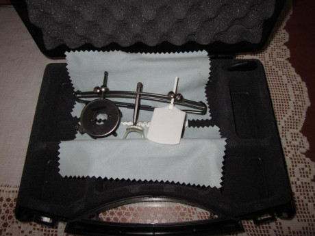 Hola.
Pongo a la venta unas gafas Knoblock modelo K2. 
Están usadas, en muy buen estado, es el modelo 01