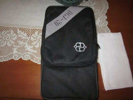 Pongo a la venta este magnifico visor DGJ20,
está usado pero en perfecto estado,carece de raspaduras .
Precio. 00