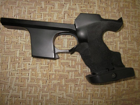 Hola, pues busco cacha zurdo para Hammerli SP20, por si alguien dispone de alguna y la vende. Saludos. 21