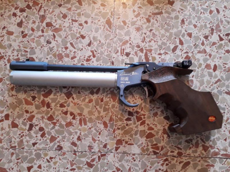 Buenas vendo Anshutz, tiene años y uso pero funciona perfectamente. recien cambiada juntas y la vendo 01