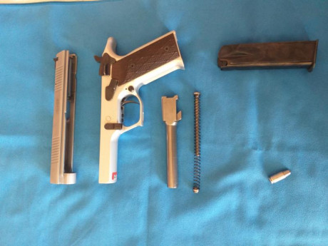 Hola a todos.
Vendo pistola Pardini GT-9
El arma está en perfecto estado estético y mecanico, usada sólo 12