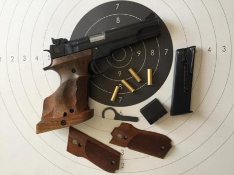 Vendo Smith Wesson master 52, cal 38 wadcutter,cachas Nill sin tocar tamaño M,contrapeso original,llave 02