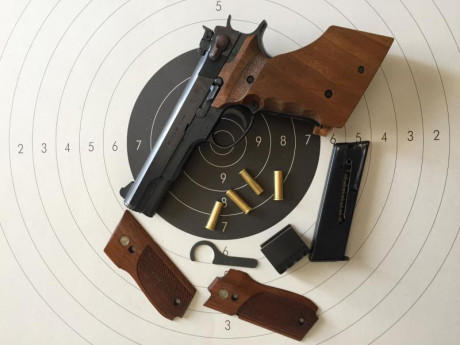 Vendo Smith Wesson master 52, cal 38 wadcutter,cachas Nill sin tocar tamaño M,contrapeso original,llave 01