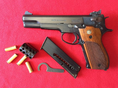 Vendo Smith Wesson master 52, cal 38 wadcutter,cachas Nill sin tocar tamaño M,contrapeso original,llave 00