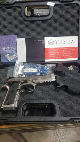 A extrenar cinturón, cargadores y beretta 92XX performance. 1900e
Atiendo wasap 663705236 02