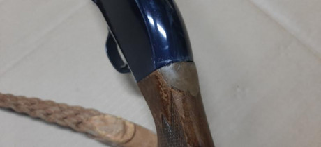 Vendo escopeta semiautomática Beretta A300. Calibre 12. Cañon de 71 cm. Choke de 2 estrellas fijo (sin 10