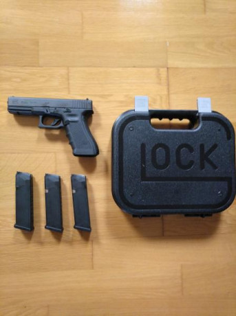 Se vende Glock 17 4 Gen y equipo IPSC prácticamente nuevo:
Glock 17 con 3 cargadores
Funda Ghost y 3 Portacargadores 11
