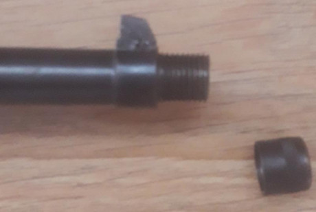 Vendo carabina Ruger 10/22 en buen estado, palanca del cargador sobredimensionada...con una leve presión 02