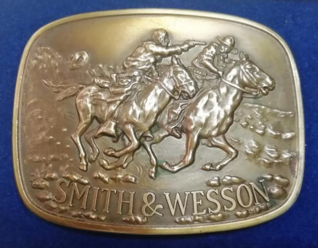 VENDO hebillas tipo Western o Rodeo, de gran calidad de diseño y fabricación, de latón macizo, procedentes 22