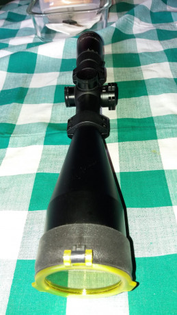 Vendo visor Bsa Quarry king 8-32x56 en perfecto estado, completo con todos sus accesorios, no tengo la 00