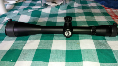 Vendo visor Vector Optics Mod. Raptor 6-24x50, tubo de " 30 ", reticula Mil-Dot, paralaje  minimo 01