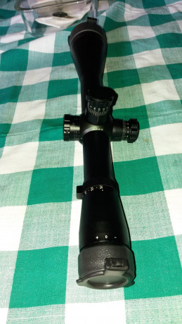 Vendo visor Vector Optics Mod. Raptor 6-24x50, tubo de " 30 ", reticula Mil-Dot, paralaje  minimo 00