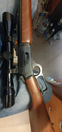 Fantástico rifle con monturas Apel y mira telescópica sólo a tirado una caja de municion, totalmente nuevo 00