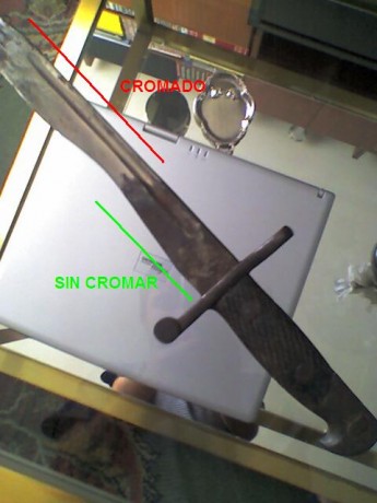 Hola compañeros, recientemente me he hecho con esta bayoneta, y me gustaría limpiarla, quitar el óxido 10