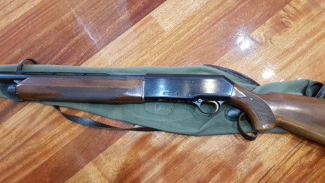 Se vende Beretta 304 con cañon de 66cm y 3 chokes interiores de 1,3 y5*. Precio: 350€. Portes a cargo 00
