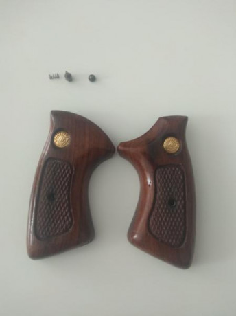  15954061078992055906109.jpg Buenos dias tengo unas cachas de madera para revolver Taurus en muy buen 02